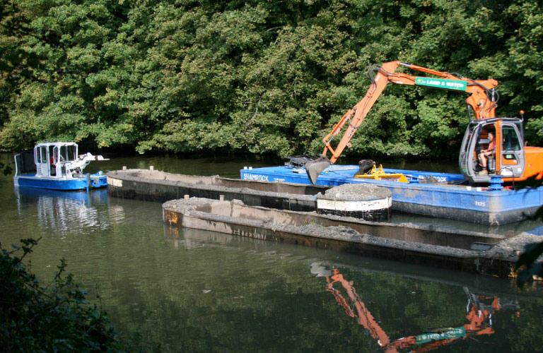 Narrow gauge dredging