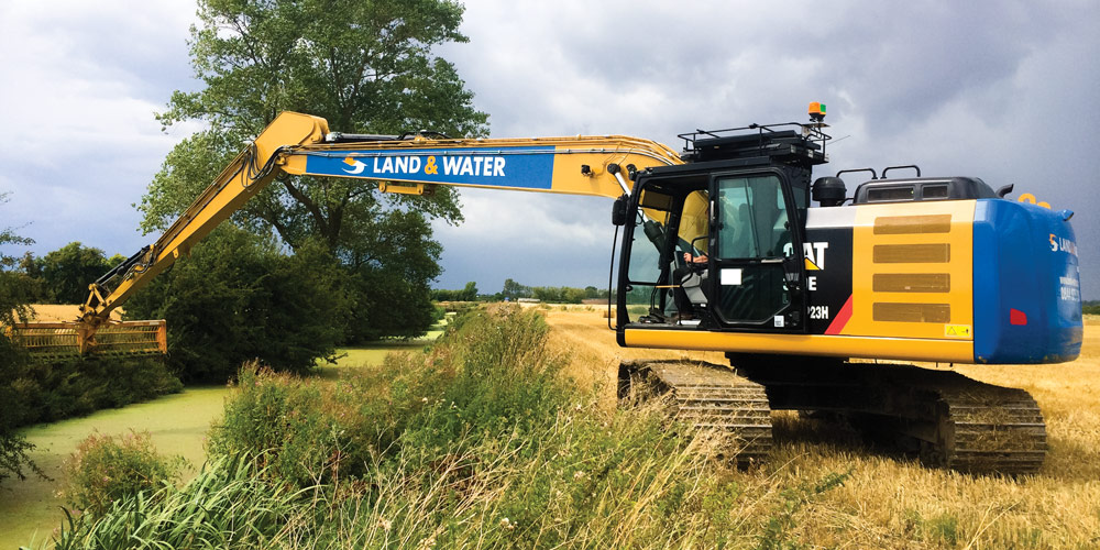 CAT320 15m 24 Tonne Long Reach Excavator